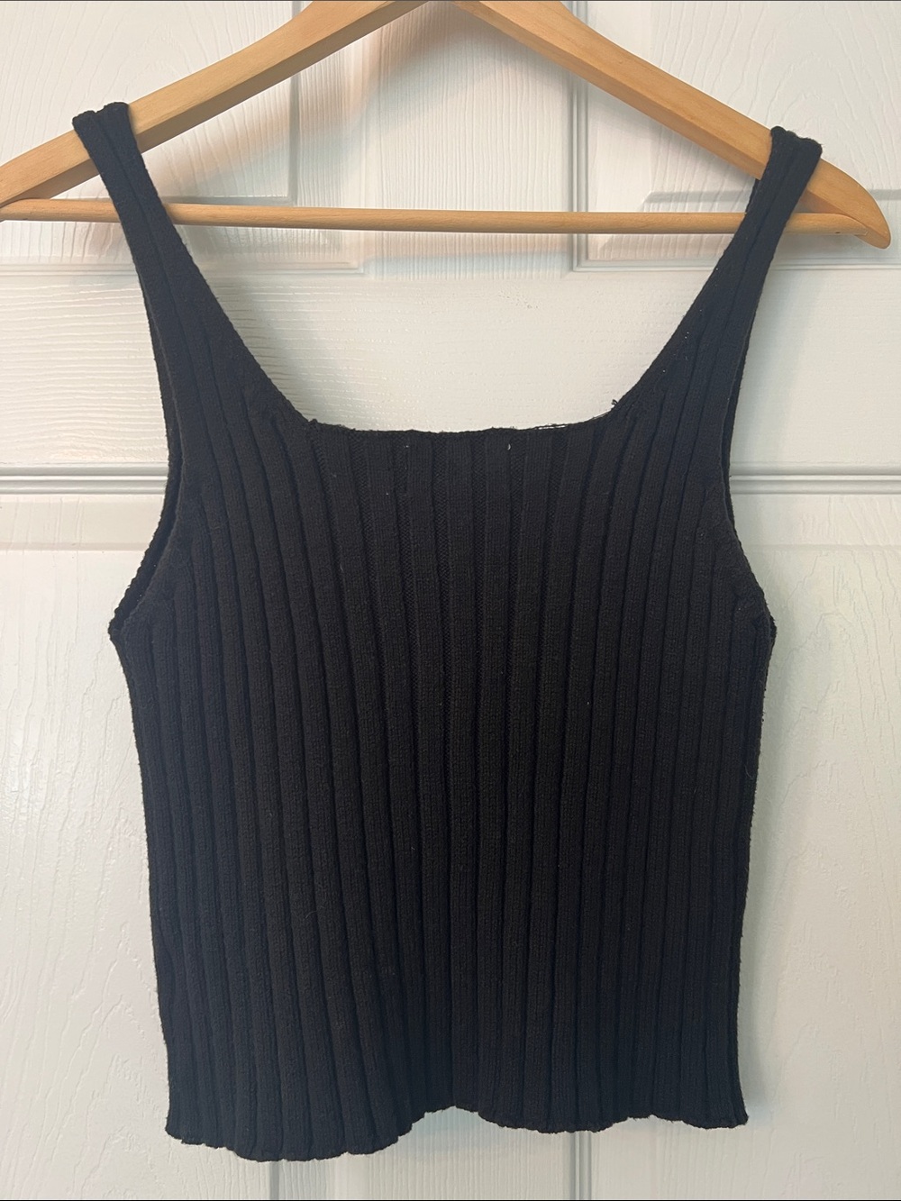 Black Ribbed Button-Front Tank Top - Picture 3 of 8